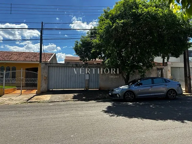 Casa 2 quartos e 1 banheiro, à venda, no bairro Jardim Indianápolis em Londrina