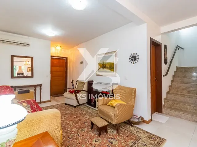 Casa com 212m² 3 quartos e 4 banheiros, à venda, no bairro Pilarzinho em Curitiba