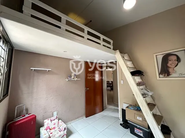 Casa com 240m² 4 quartos e 2 banheiros, à venda, no bairro Mangueira II em Araxá