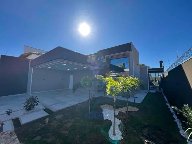 Casa com 360m² 3 quartos e 3 banheiros, à venda, no bairro Água Limpa Park em Campo Grande