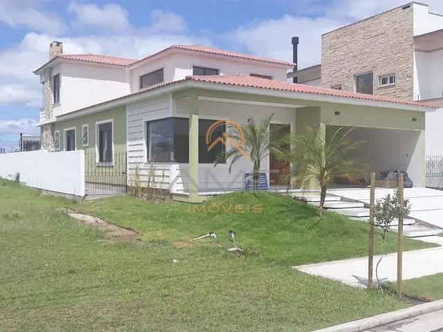 Casa com 442m² 3 quartos e 4 banheiros, à venda, no bairro Laranjal em Pelotas