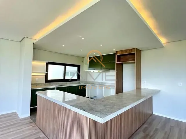 Casa com 442m² 3 quartos e 4 banheiros, à venda, no bairro Laranjal em Pelotas