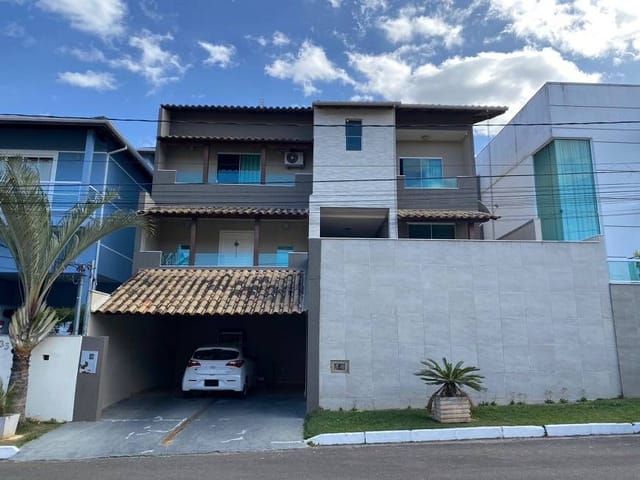 Casa 4 quartos e 3 banheiros, à venda, no bairro São Pedro em Juiz de Fora