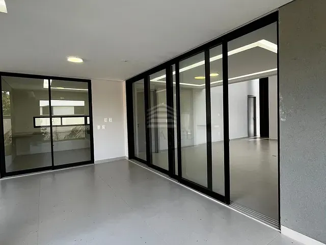 Casa 4 quartos e 4 banheiros, à venda, no bairro Novo Uruguai em Teresina