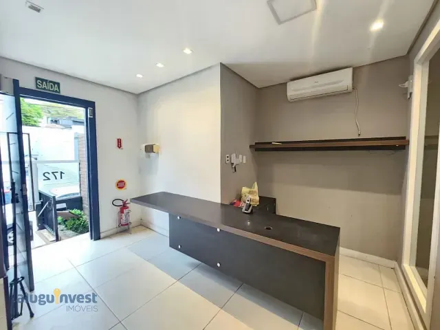 Casa com 300m², para alugar, no bairro Centro em Florianópolis