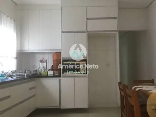 Casa com 300m² 2 quartos e 2 banheiros, à venda, no bairro Santo Antônio em São Caetano do Sul