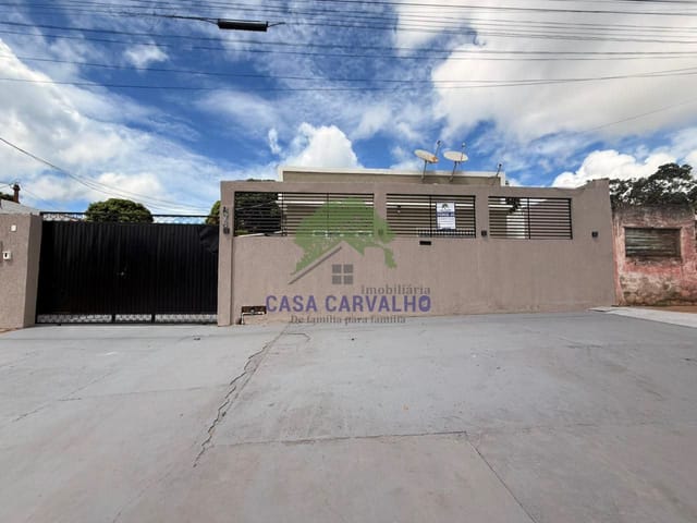 Casa com 453m² 4 quartos e 3 banheiros, à venda, no bairro Popular Velha em Corumbá