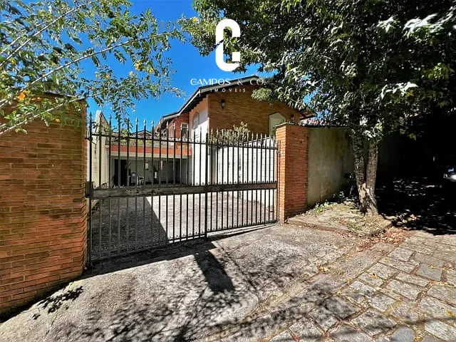 Casa com 250m² 3 quartos e 2 banheiros, à venda, no bairro Vila Jaguaribe em Campos Do Jordão