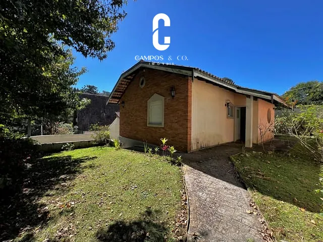 Casa com 250m² 3 quartos e 2 banheiros, à venda, no bairro Vila Jaguaribe em Campos Do Jordão