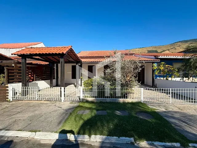 Casa 3 quartos e 1 banheiro, à venda ou para alugar, no bairro Jardim Alvorada em Nova Iguaçu