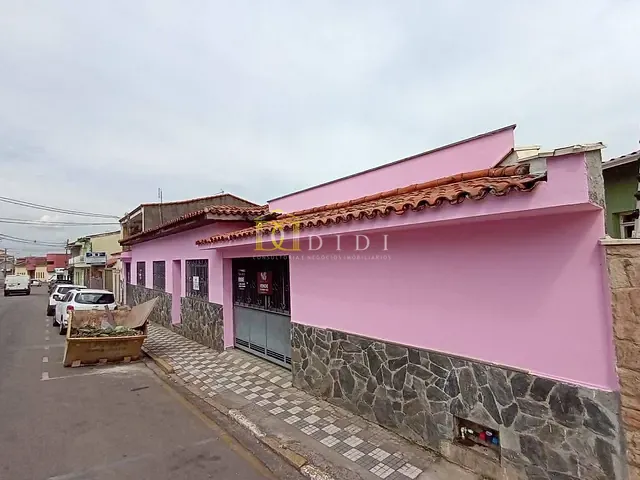 Casa 4 quartos e 4 banheiros, à venda, no bairro Centro em Porto Feliz