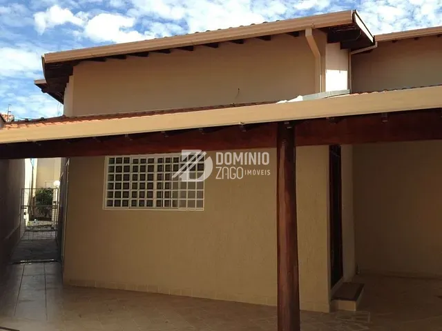 Casa com 436m² 3 quartos e 3 banheiros, à venda, no bairro Jardim São Bento em Uberaba