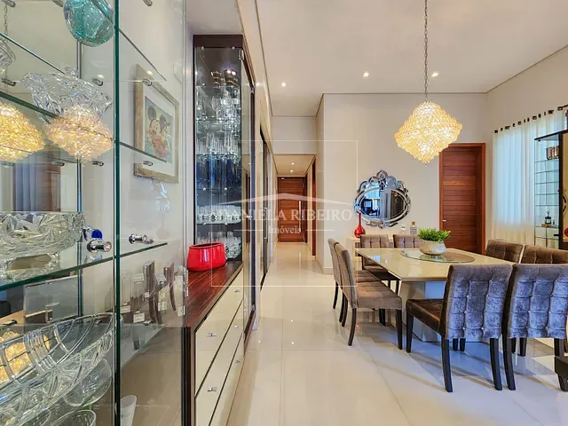 Casa com 364m² 3 quartos e 5 banheiros, à venda, no bairro Vivendas do Arvoredo em Londrina