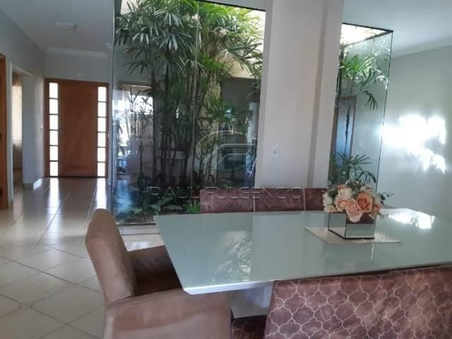 Casa com 1002m² 5 quartos e 7 banheiros, à venda, no bairro Terras de Santana II em Londrina