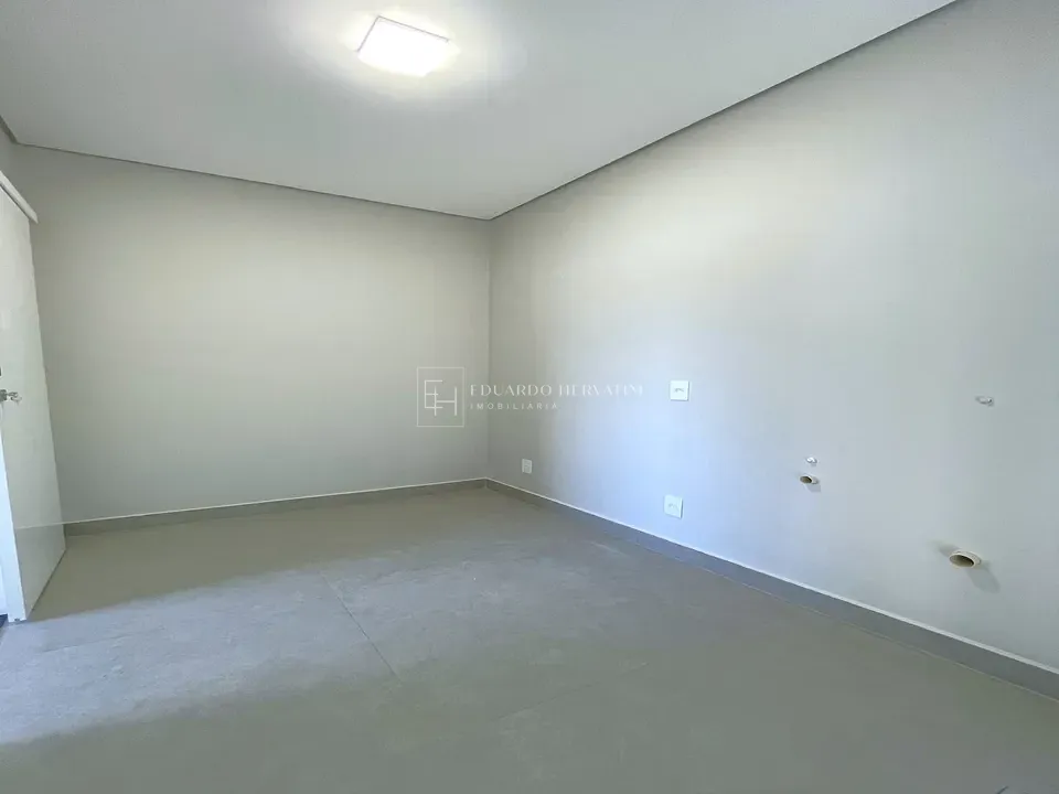 Casa, 3 quartos, 215 m² - Foto 3