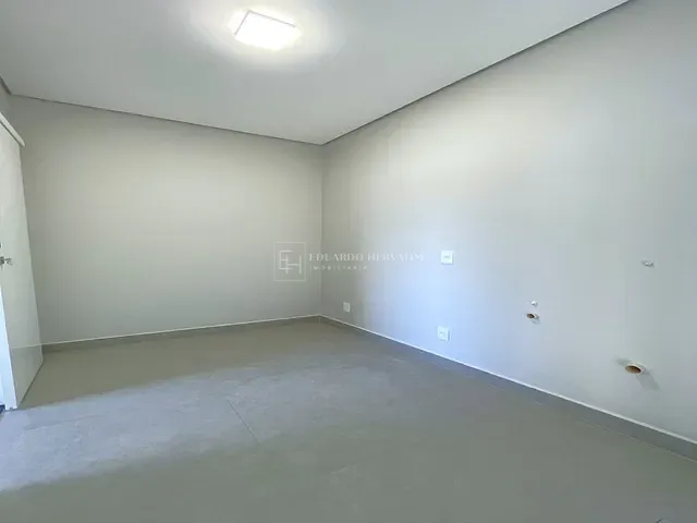 Casa 3 quartos e 5 banheiros, à venda, no bairro Recanto Quarto Centenário em Jundiaí