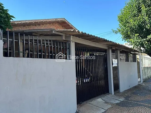 Casa com 300m² 3 quartos e 2 banheiros, à venda, no bairro Vila Dainese em Santa Bárbara D'Oeste