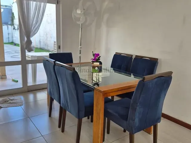 Casa 3 quartos e 3 banheiros, à venda, no bairro Jardim Caiapiá em Cotia