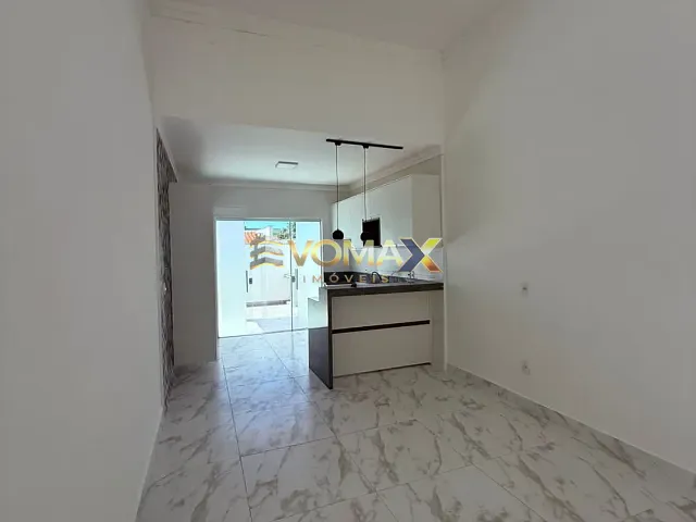 Casa 3 quartos e 2 banheiros, à venda ou para alugar, no bairro Portal dos Pinheiros II em Itapetininga