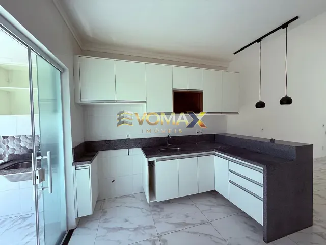 Casa 3 quartos e 2 banheiros, à venda ou para alugar, no bairro Portal dos Pinheiros II em Itapetininga