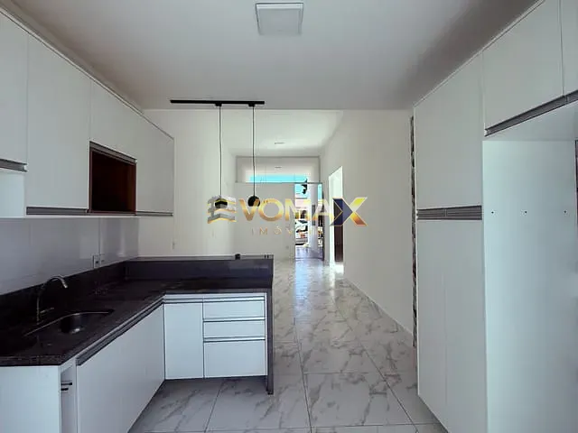 Casa 3 quartos e 2 banheiros, à venda ou para alugar, no bairro Portal dos Pinheiros II em Itapetininga