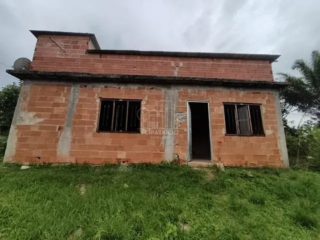 Casa com 616m² 2 quartos e 1 banheiro, à venda, no bairro Vale das Pedrinhas em Guapimirim