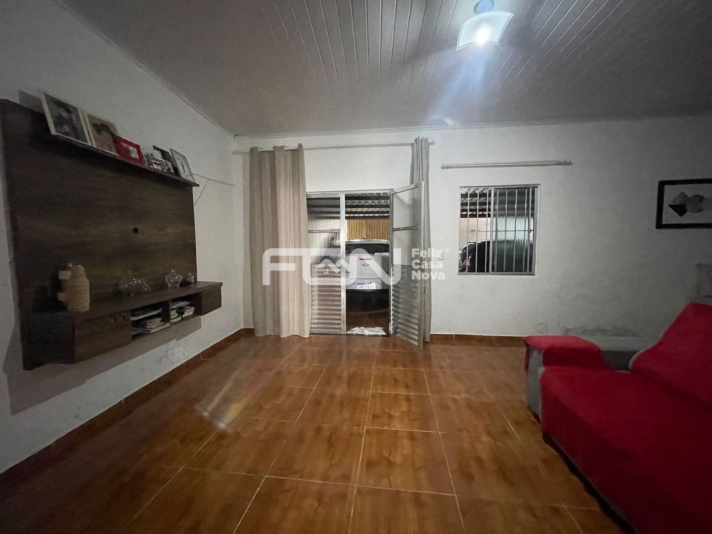 Casa à venda com 2 quartos, 10m² - Foto 1