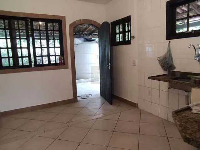 Casa com 360m² 2 quartos e 1 banheiro, à venda ou para alugar, no bairro Chácaras de Inoã (Inoã) em Maricá