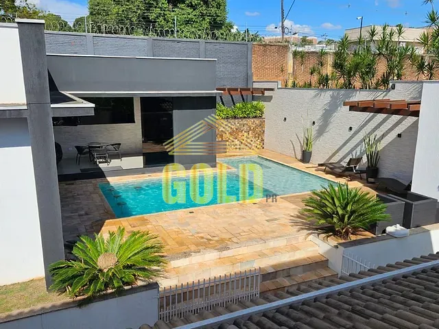 Casa com 700m² 4 quartos e 2 banheiros, à venda, no bairro Recanto do Pitanguá em Londrina