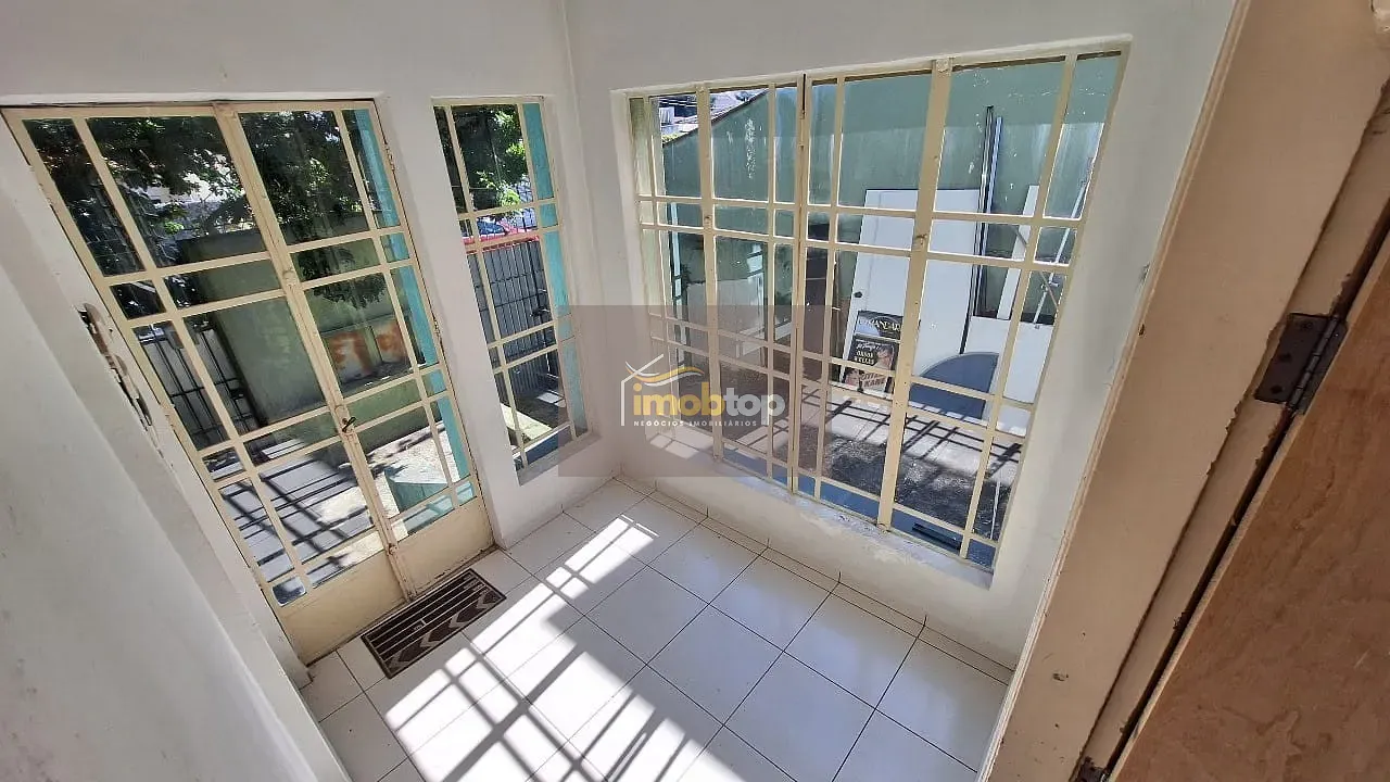 Casa, 4 quartos, 325 m² - Foto 1
