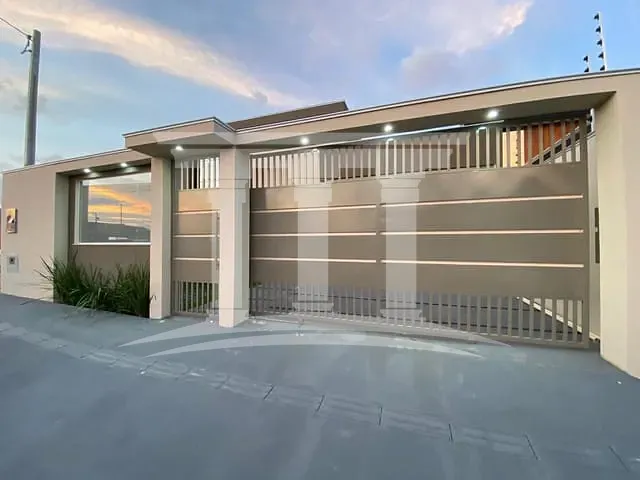 Casa com 300m² 3 quartos e 3 banheiros, à venda, no bairro Jardim Itália em Sinop