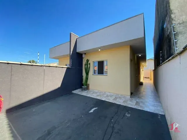 Casa 2 quartos e 2 banheiros, à venda, no bairro Sabaúna em Itanhaém