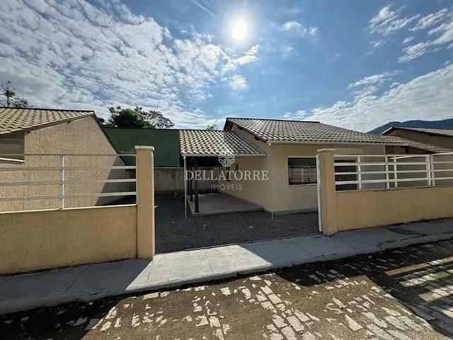 Casa com 195m² 2 quartos e 2 banheiros, à venda, no bairro Cutia em Guapimirim