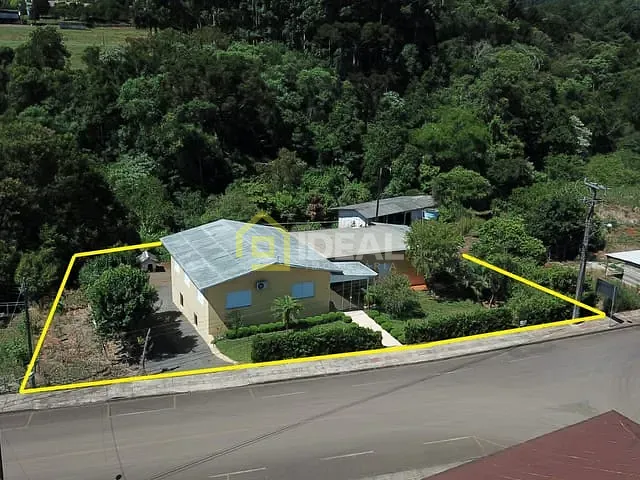 Casa 4 quartos e 2 banheiros, à venda, no bairro Fragosos em Concórdia