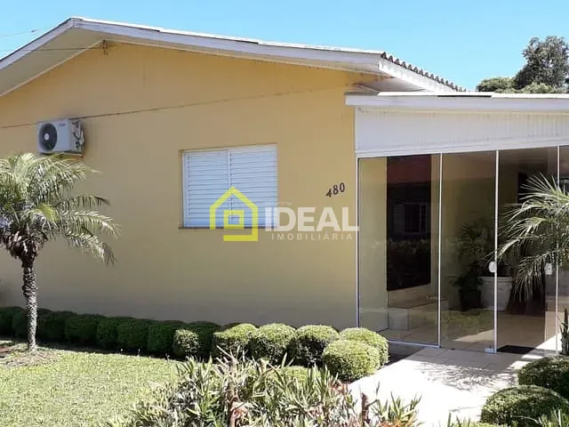 Casa 4 quartos e 2 banheiros, à venda, no bairro Fragosos em Concórdia