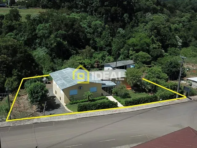 Casa 4 quartos e 2 banheiros, à venda, no bairro Fragosos em Concórdia