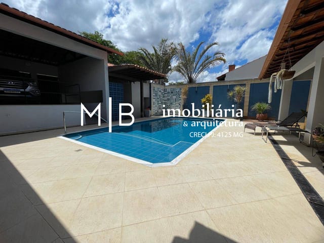 Casa com 600m² 4 quartos e 5 banheiros, à venda, no bairro JARDIM SANTA CRISTINA em CATAGUASES