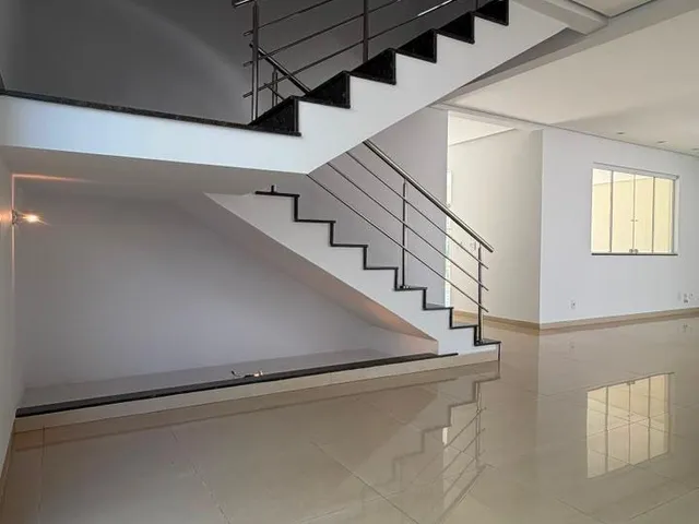 Casa com 440m² 4 quartos e 6 banheiros, para alugar, no bairro Cidade Vera Cruz em Aparecida de Goiânia