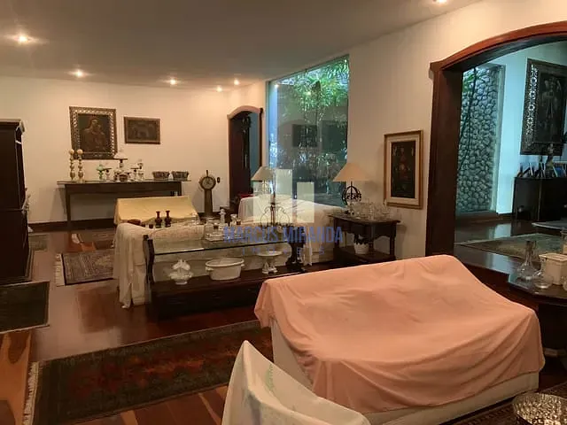 Casa com 1384m² 5 quartos e 8 banheiros, à venda, no bairro Barra da Tijuca em Rio de Janeiro