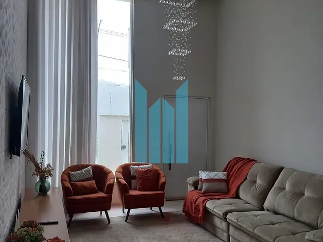 Casa 3 quartos e 2 banheiros, à venda, no bairro Jardins de Florença em Poços de Caldas