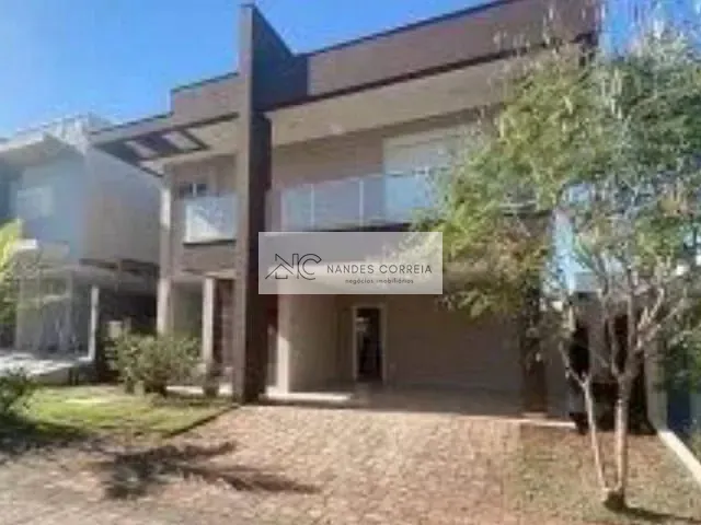 Casa com 224m² 3 quartos e 5 banheiros, à venda ou para alugar, no bairro Esperança em Londrina