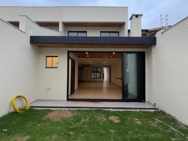 Foto do Casa - Casa à venda por R$ 900.000 - Jardim Tókio - Londrina/PR | Imobiliária Natal LTDA