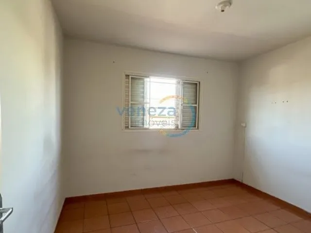 Casa com 116m² 4 quartos e 2 banheiros, à venda, no bairro SANTA MARIA em Londrina