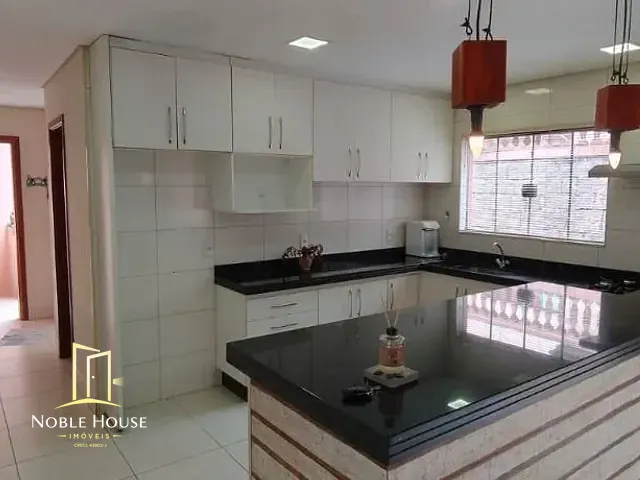 Casa 3 quartos e 6 banheiros, à venda ou para alugar, no bairro Marambaia em Vinhedo