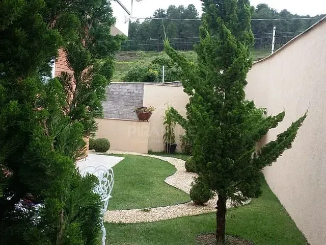 Casa com 276m² 3 quartos e 3 banheiros, à venda, no bairro Jardim Carolina em Poços de Caldas
