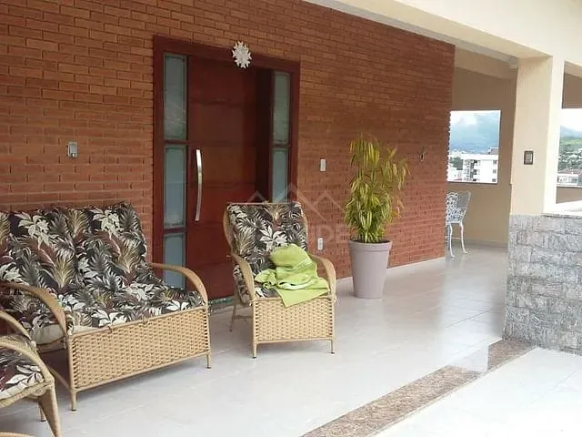 Casa com 276m² 3 quartos e 3 banheiros, à venda, no bairro Jardim Carolina em Poços de Caldas