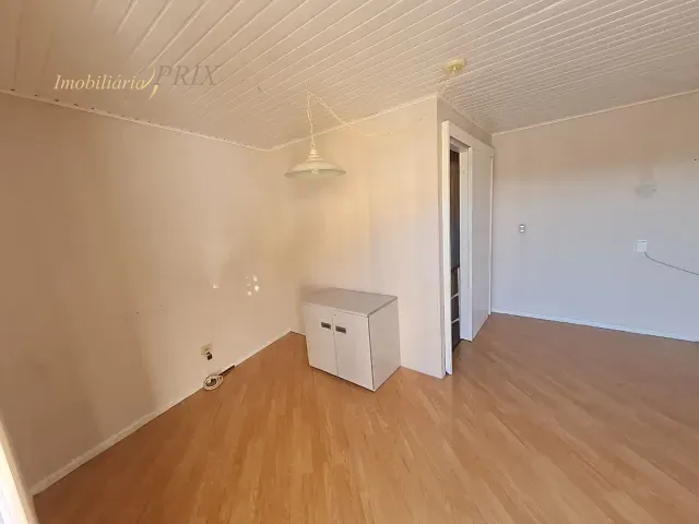 Casa com 255m² 3 quartos e 3 banheiros, à venda ou para alugar, no bairro Guaira em Curitiba