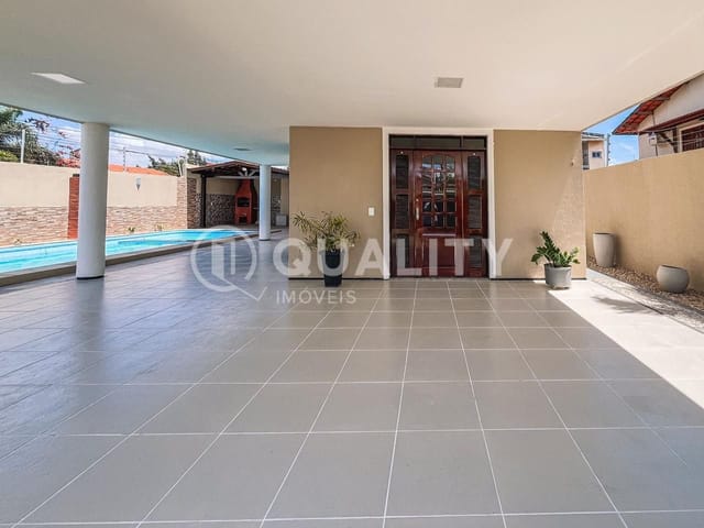 Casa com 427m² 4 quartos e 4 banheiros, à venda, no bairro Lagoa Sapiranga (Coité) em Fortaleza