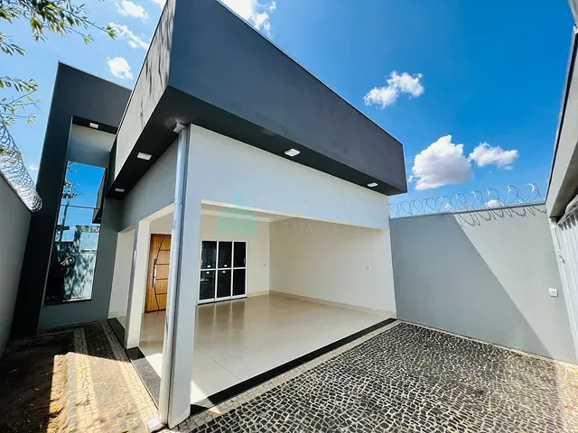 Casa com 202m² 3 quartos e 3 banheiros, à venda, no bairro Setor Dona Matilde em Catalão