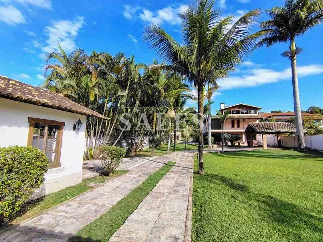 Casa com 2550m² 5 quartos e 7 banheiros, para alugar, no bairro Jardim L Ermitage em Juiz de Fora